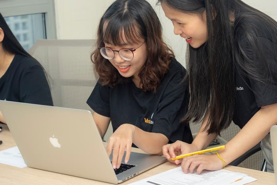 peer discussion · cohort 01